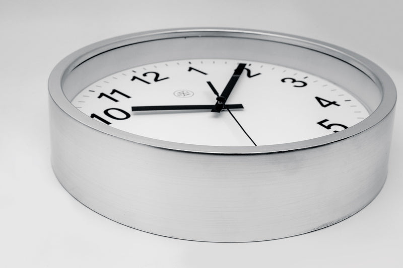 Nextime Nextime NX-7307zi-V2 Clock NXT Diam. 25,5 cm di plastica, quadrante bianco, #039; orologio tranquillo