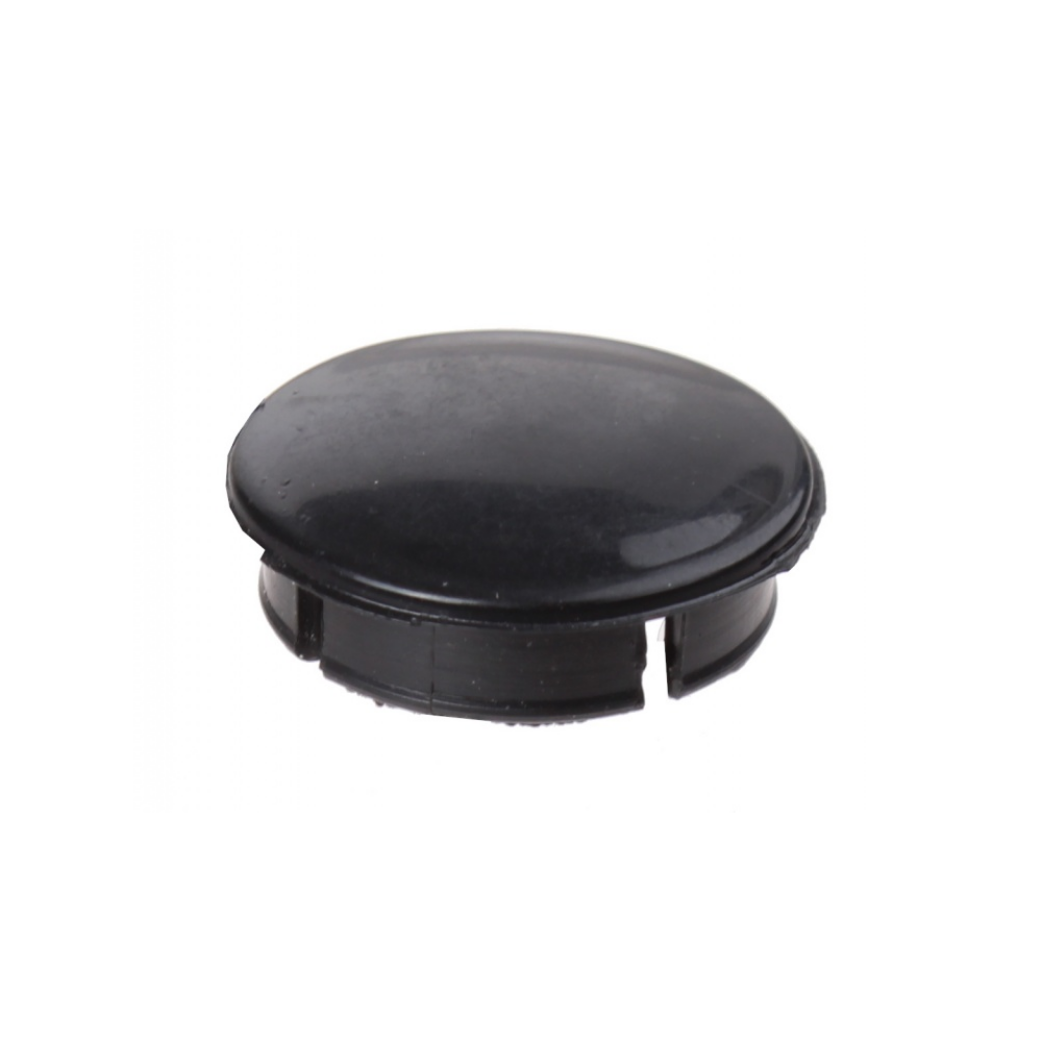 Vinty empuje en la tapa de la manivela negra