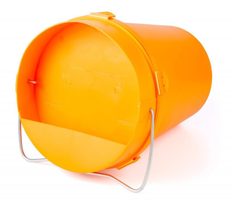 Secchio in plastica arancione da 55 litri