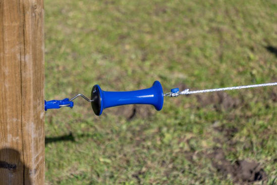 Manija de puerta premium Ako con cable y conector de alambre