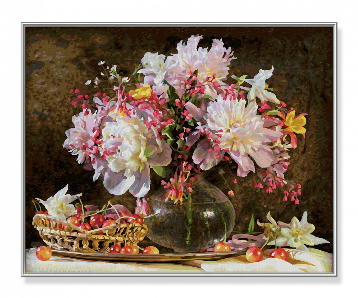 Salta un ramo de flores y cerezas.