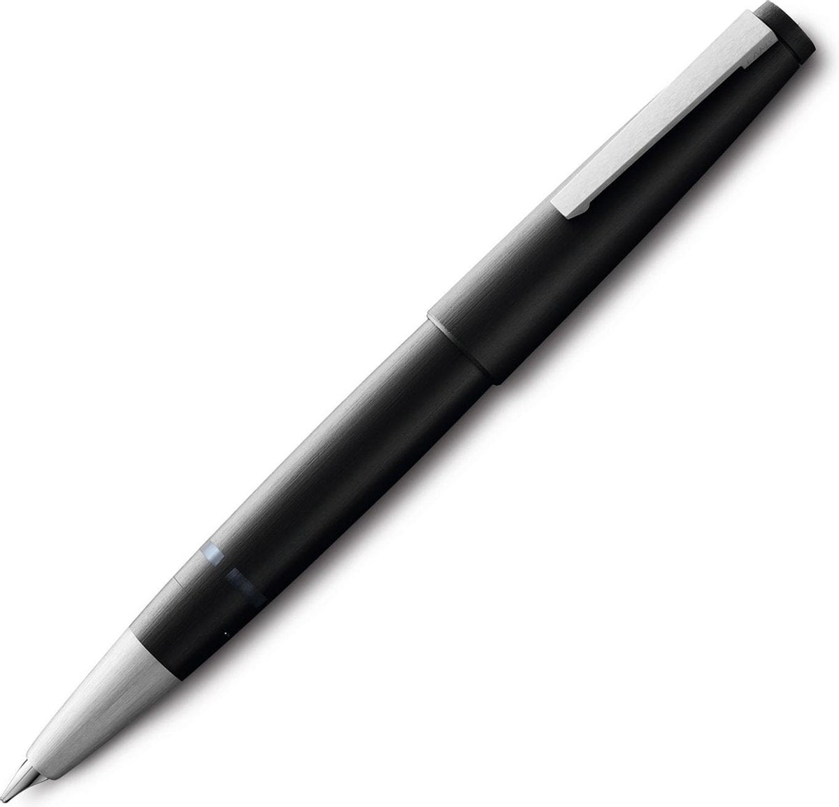 Pluma estilográfica Lamy 2000.