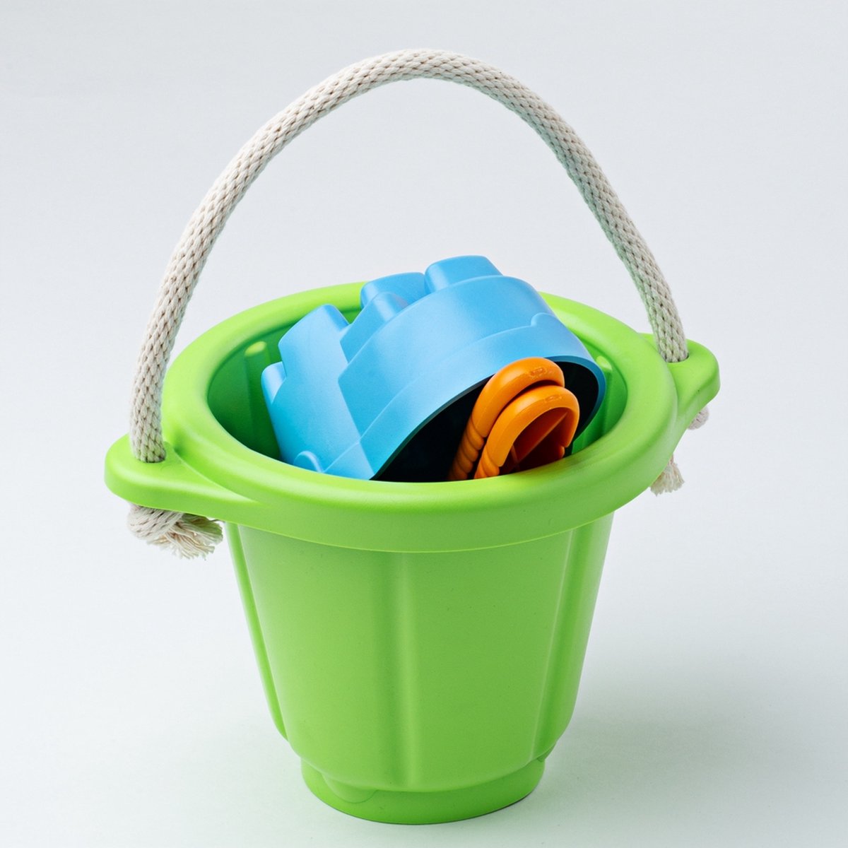 Green Toys Beach Set con secchio, rastrello e scoop