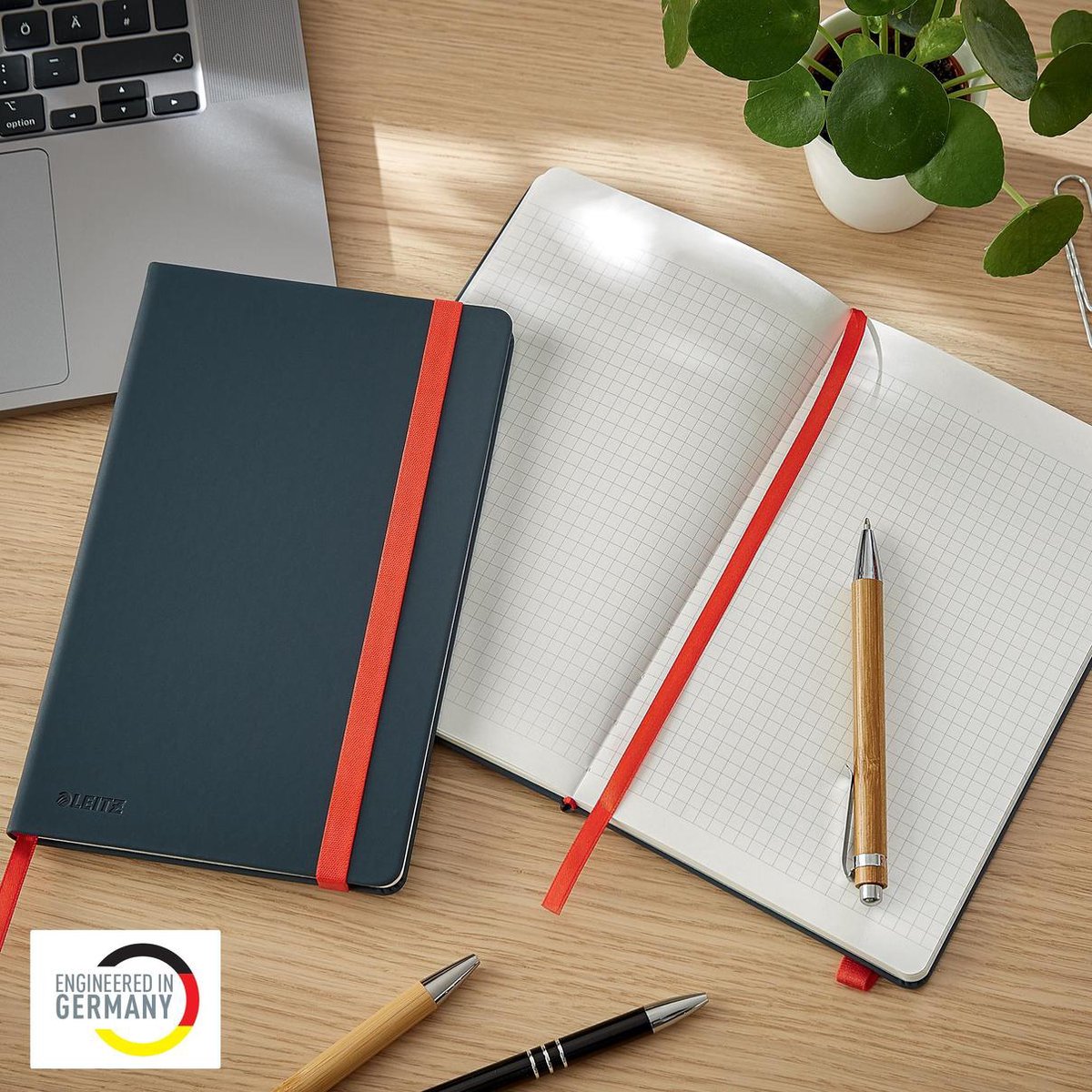 Comodo e resistente quaderno A5 Leitz con superficie morbida - a quadretti - 80 fogli A5 - grigio velluto
