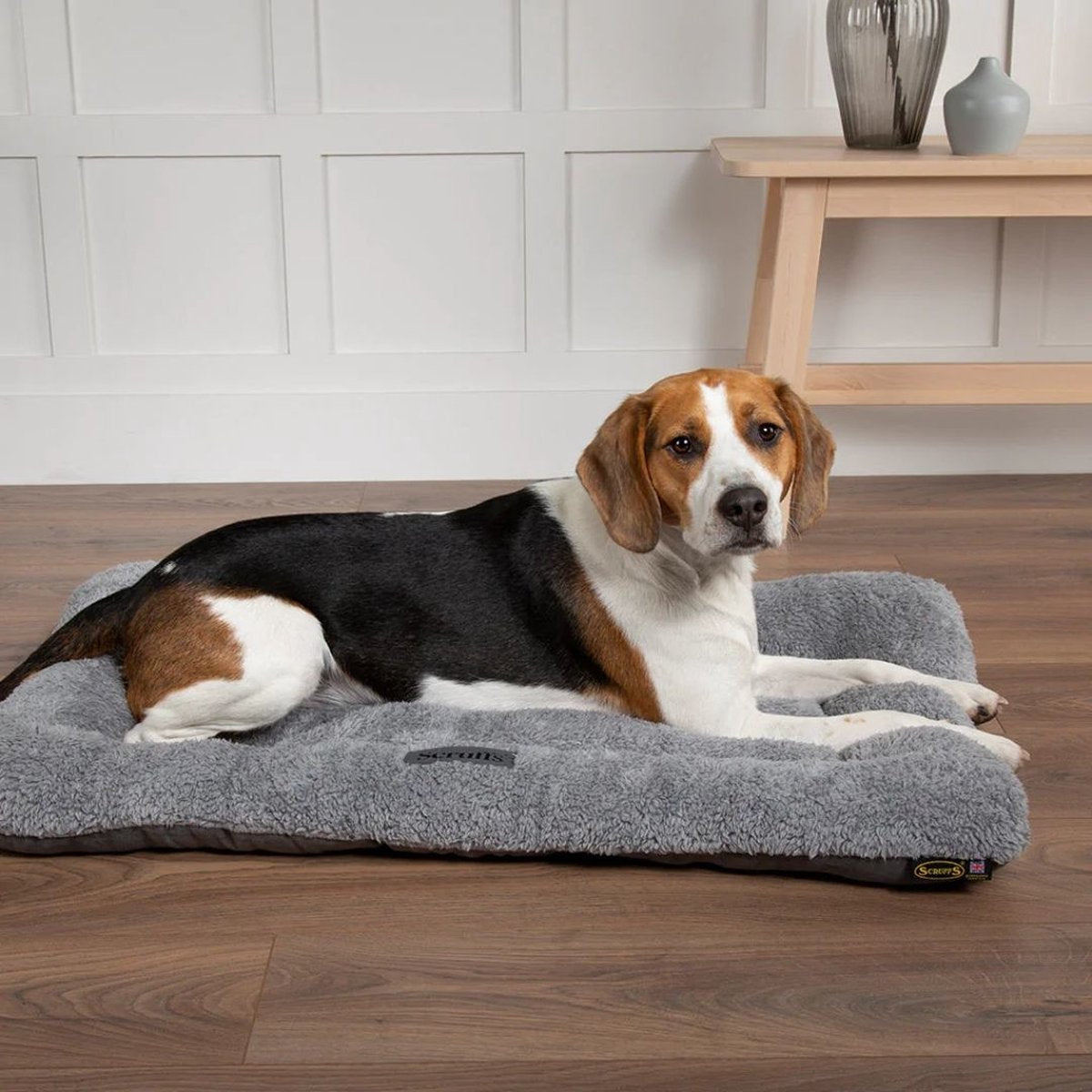 Comodo cuscino per panca Scruffs - morbido cuscino per cani - antiscivolo - similpelle scamosciata - grigio - xl - 120 x 75 cm