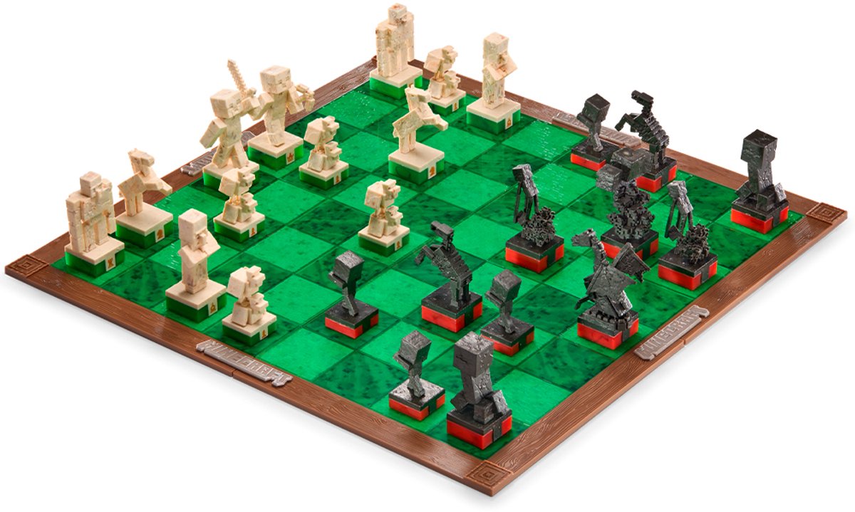 Noble Collection Minecraft Chess Set: Overworld Heroes vs. Hostil