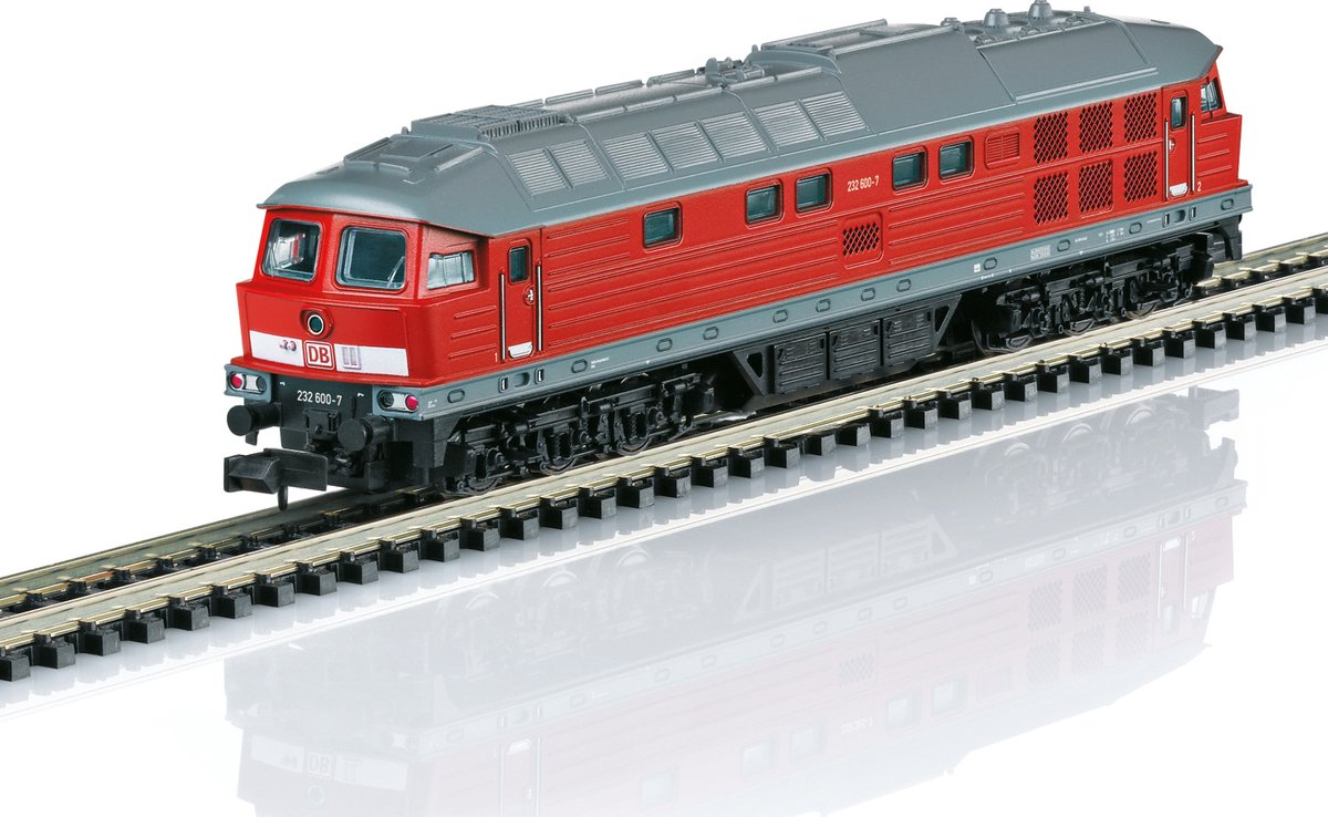 Locomotora diésel Minitrix serie 232.