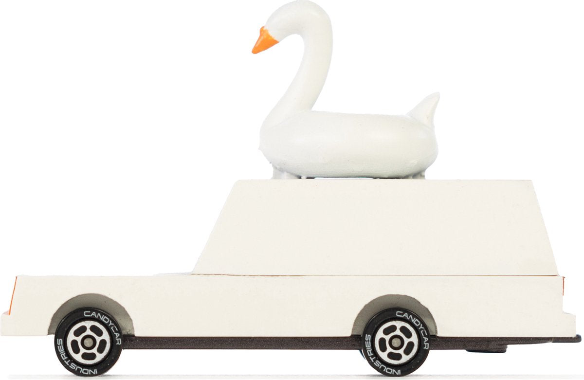 Candylab houten speelgoedauto - candycar white swan wagon retro design.