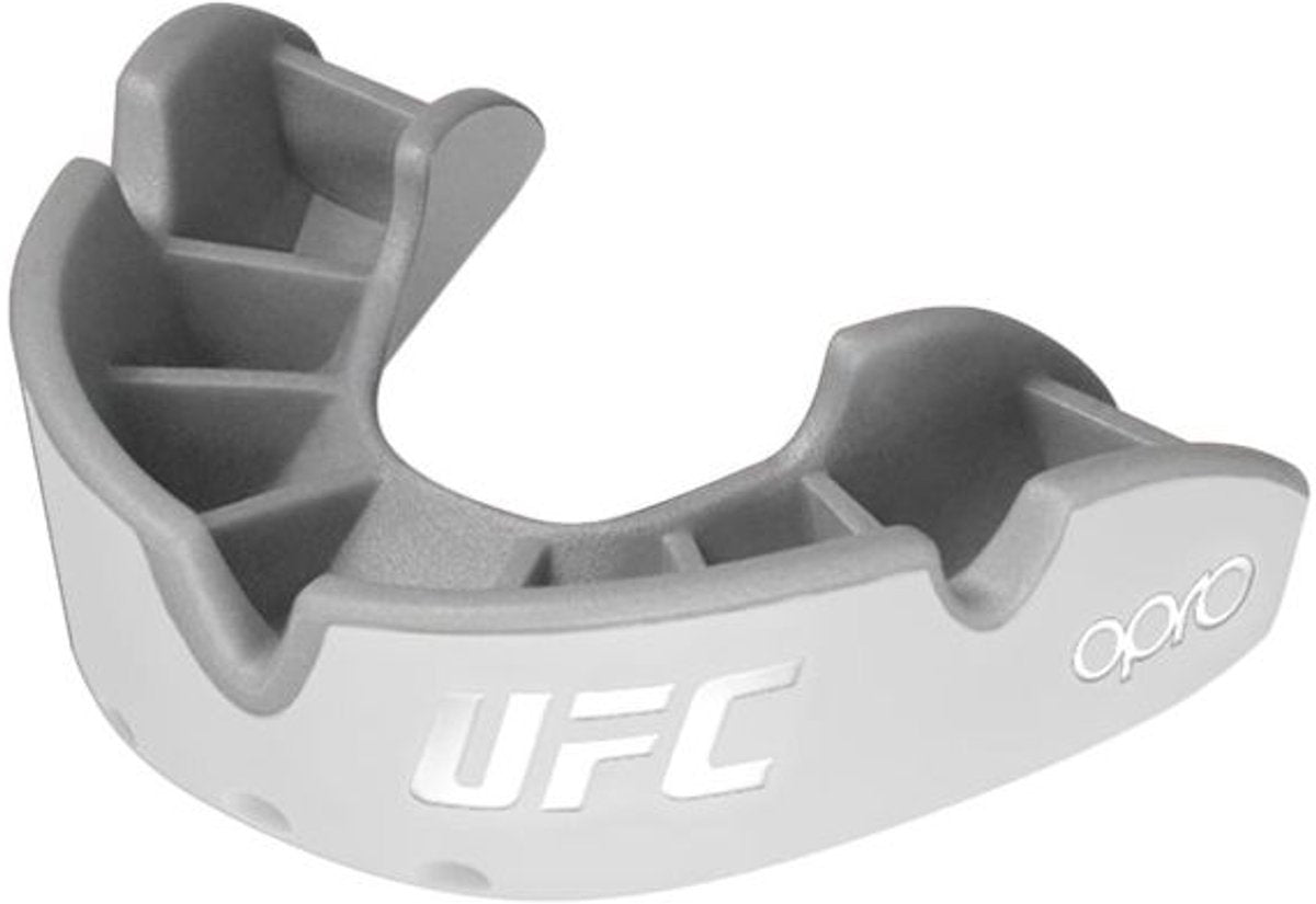 Protector bucal Opro UFC Silver de ajuste superior - Talla S
