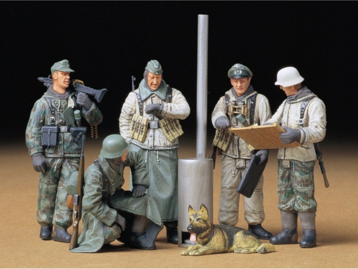 Tamiya modelbouwpakket militaire voertuigen - 35212 fig-set german soldiers field briefing 5 figures plastic - 1:35 - modelbouw