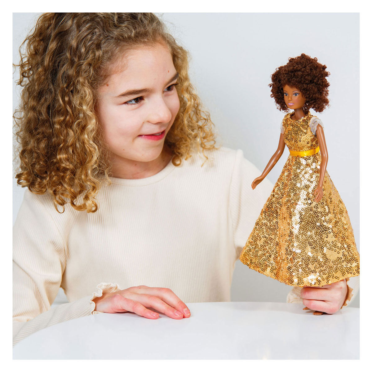 Heless paillettenjurk goldstar voor modepoppen - 29cm