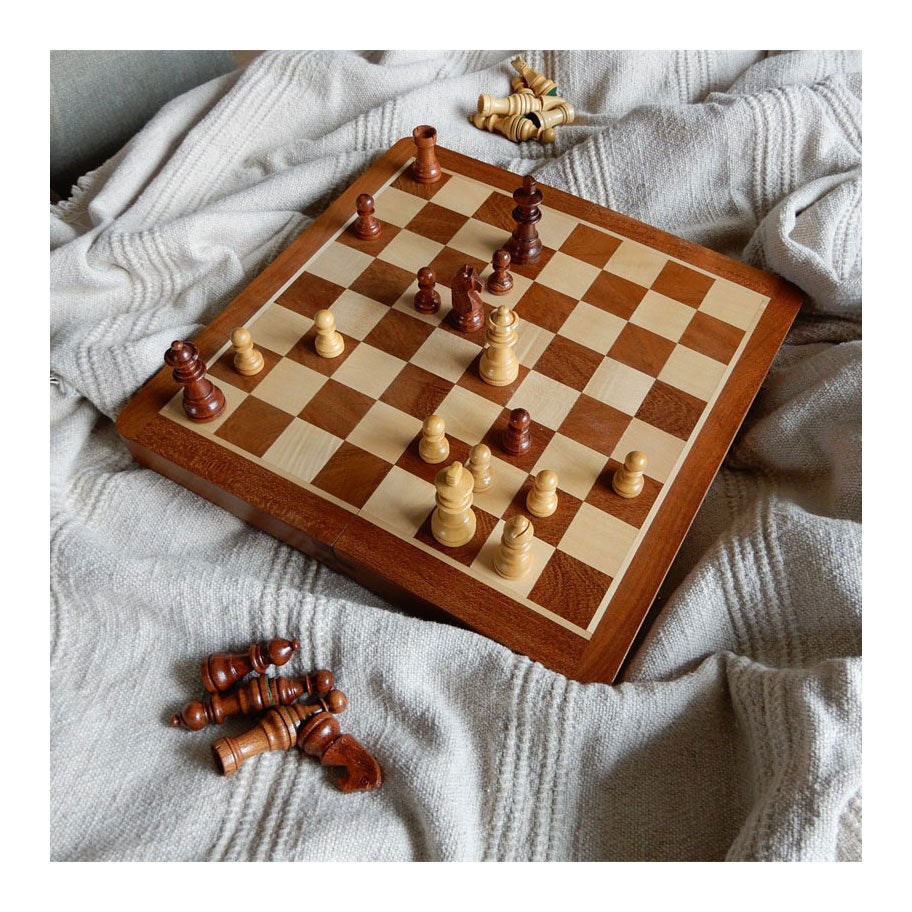 Engelhart schaakspel deluxe inklapbaar – houten schaakset van essenhout – luxe bruin schaakbord 38 x 38 x 5,8 cm – opklapbaar compact –