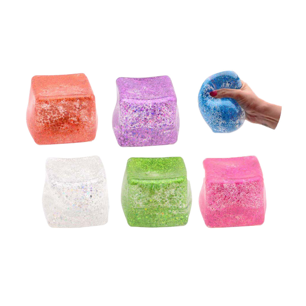 Johntoy exprimir cubo gigante
