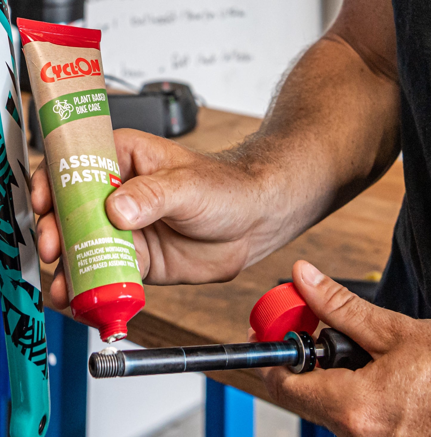 Monta de pasta de ensamblaje Cyclon Pot a base de planta 500 ml