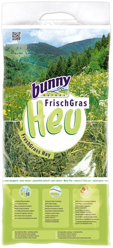 Naturaleza de conejito heno de hierba fresca