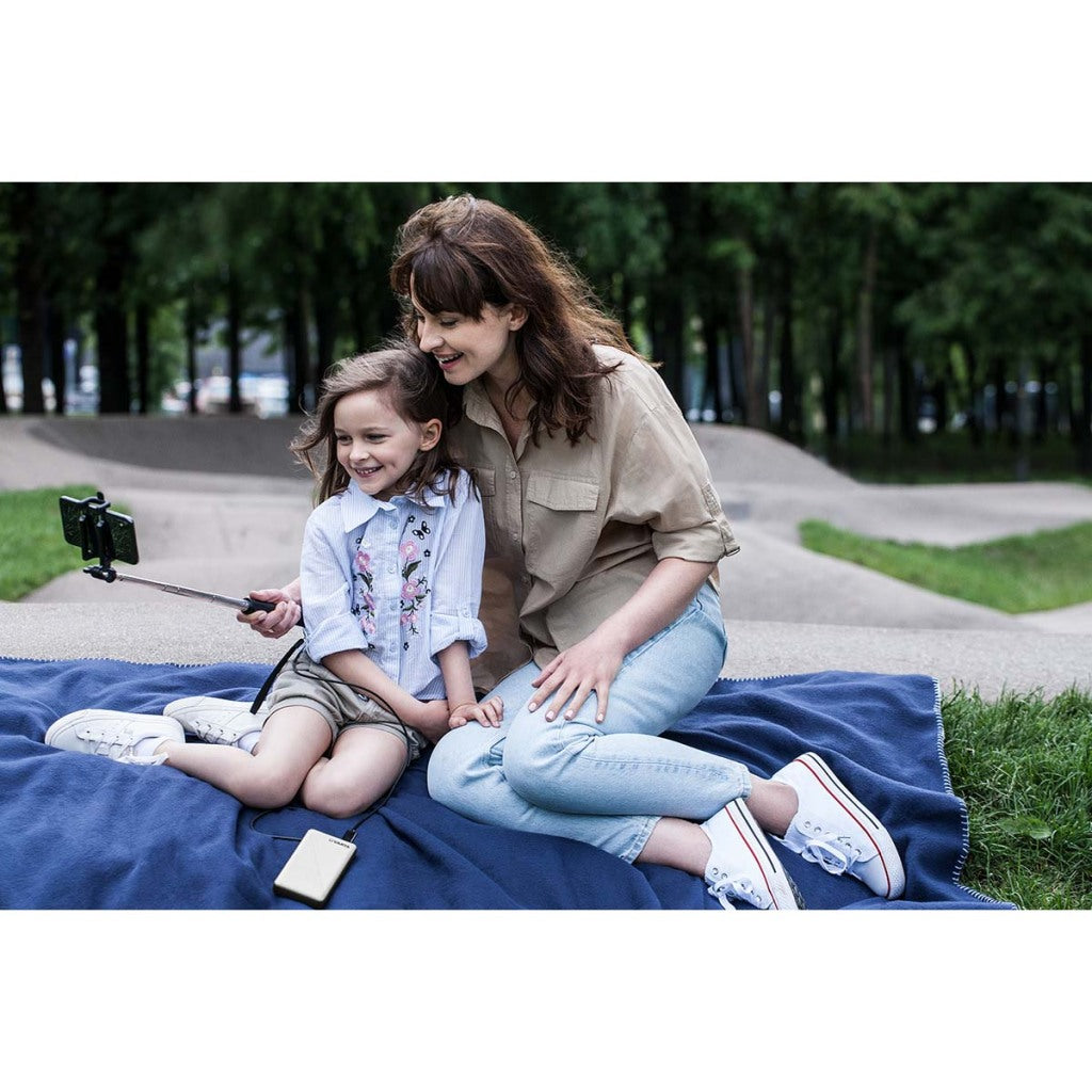Varta Power Bank 10.000 mA argento + indicazione LED USB e USB-C - 3509010