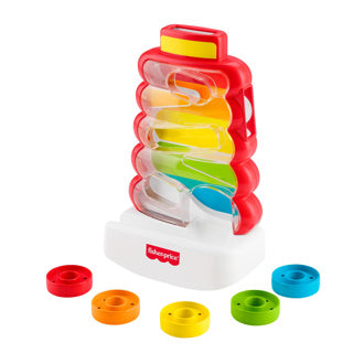 Anelli rotanti Fisher-Price in una torre di impilamento traballante