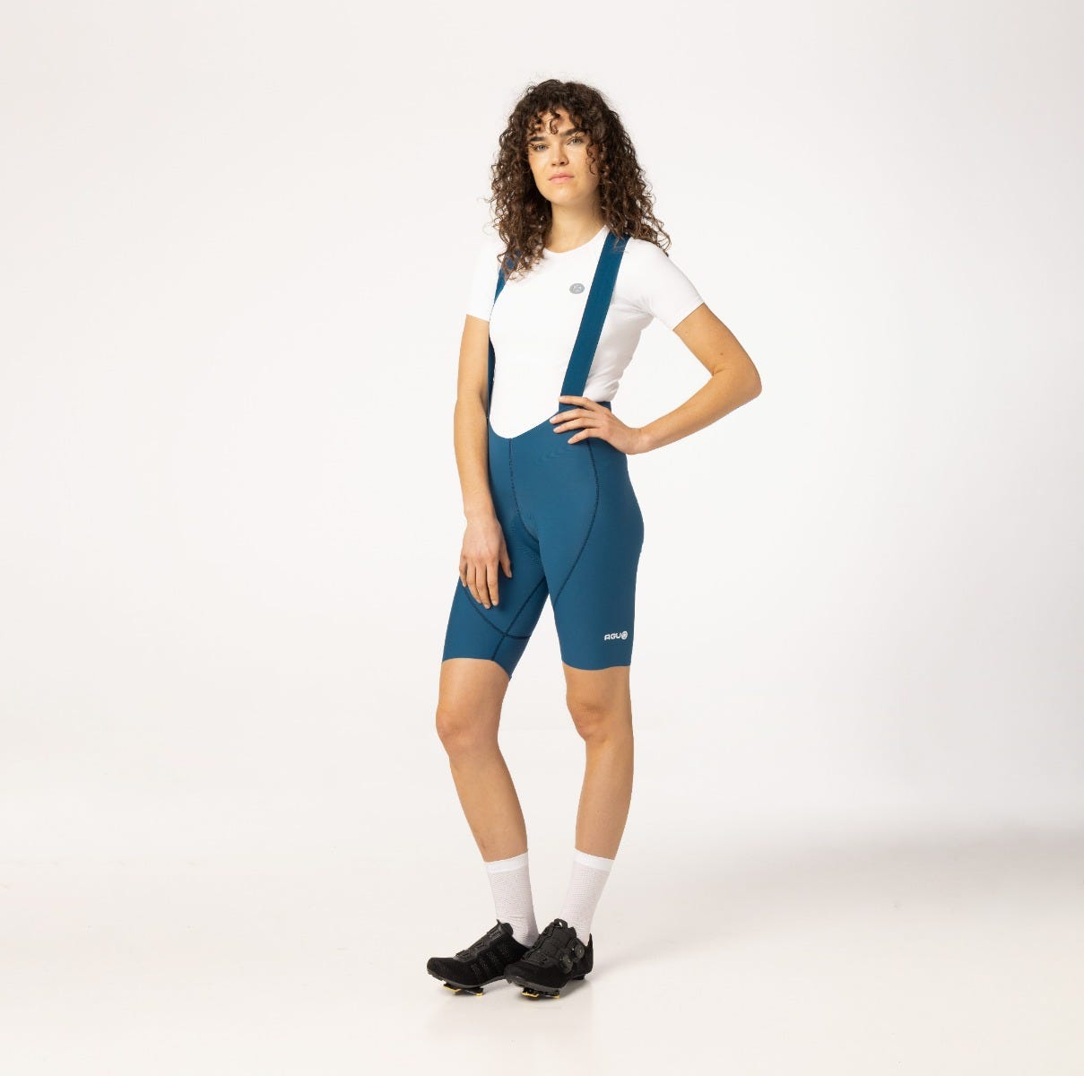 Pantaloncini con bretelle da donna