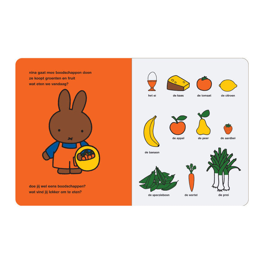 La Central Book House guarda e legge insieme a Miffy