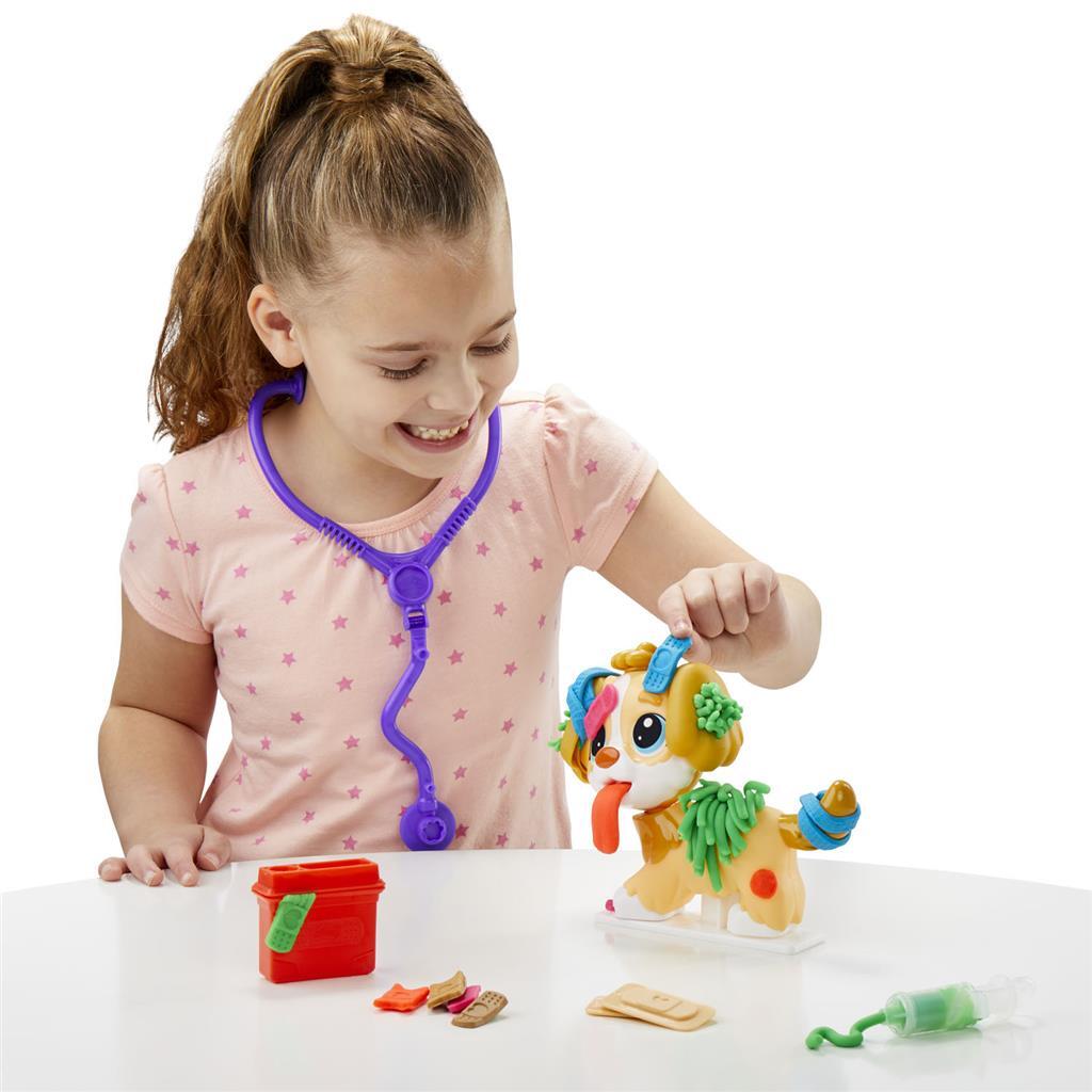 Play -Doh Care N Carry Vet - Clay Play set