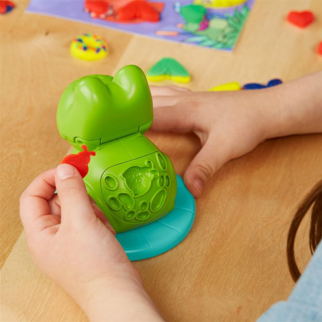 Play-Doh Frog and Color Clay Starter Set