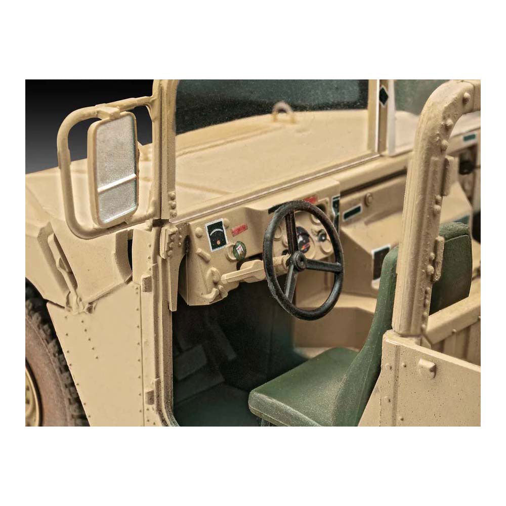 Maqueta Revell - hmmwv m109 7a2 1:35 - 156 piezas.