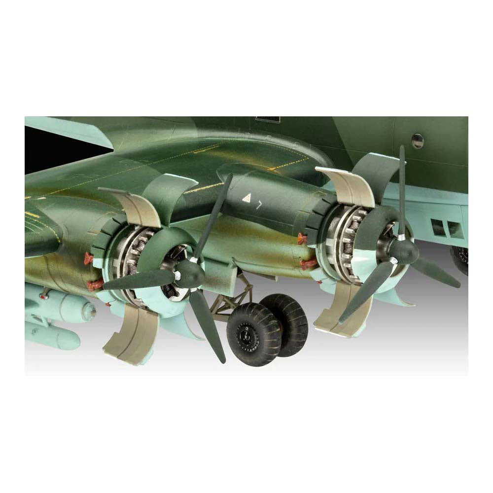 Maqueta Revell - focke-wulf fw 200 c-5 c-8 condor 1:72 - 240 uds.