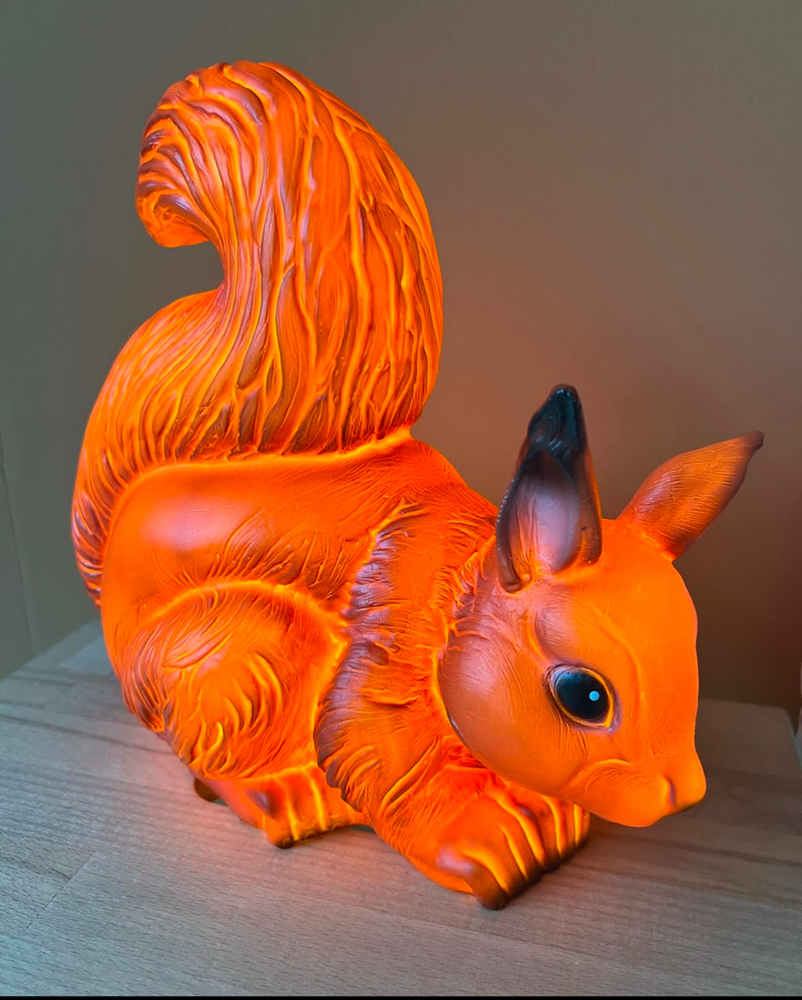 Scoiattolo lampada Egmont. 26x21 cm. 0+