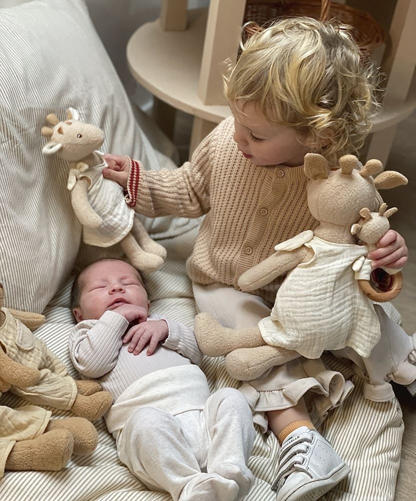 Egmont peluche sonaglio giraffa leonie.