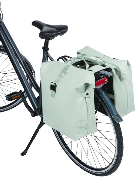 Basil Soho Double Bicycle Borsa Nordlicht Mik - verde pastello, impermeabile, 41L, illuminazione a LED