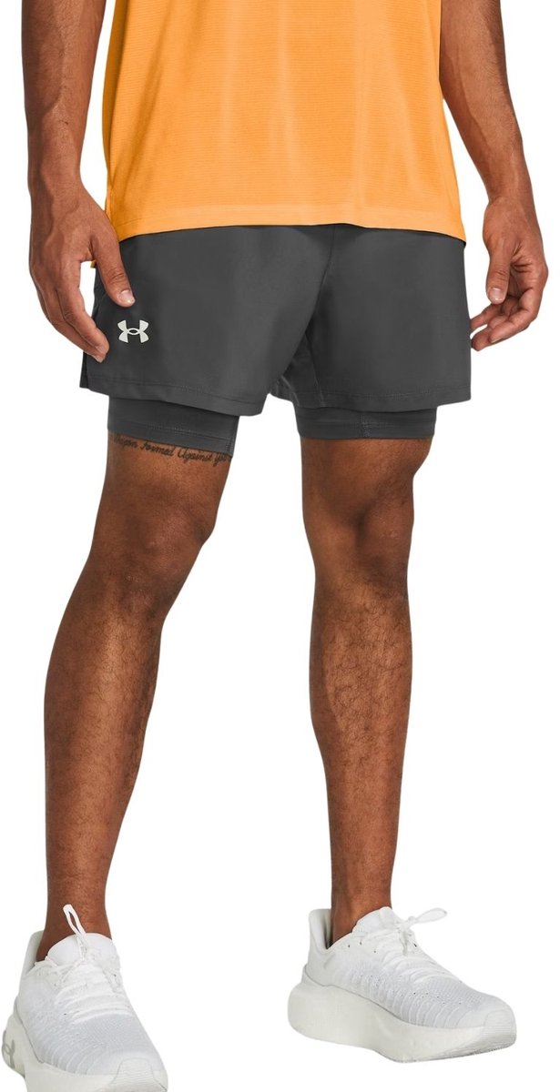 Under armour ua launch 5'' 2-in-1 shorts-pantalones deportivos de hombre gris - castlerock - castlerock - reflectante