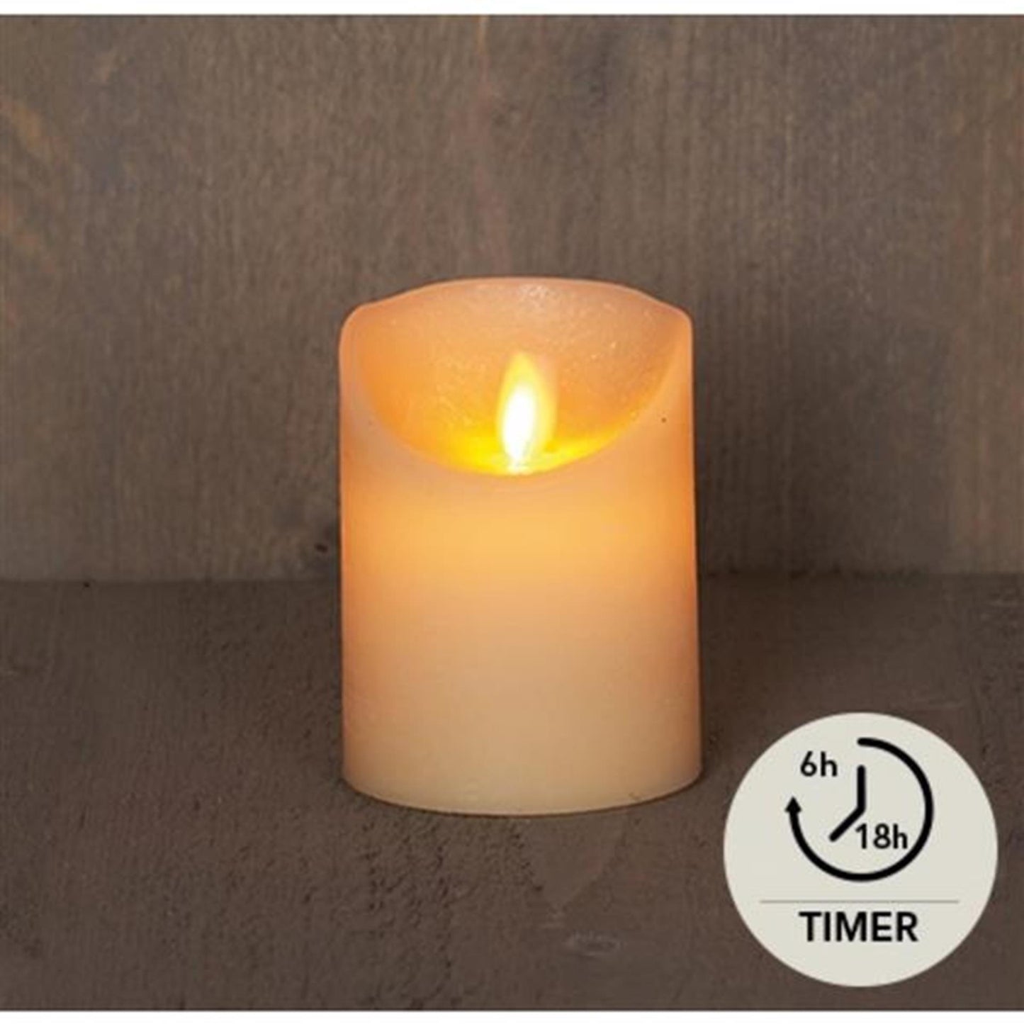 Candela a colonna rustica a led della collezione Anna avorio 7,5x10 cm