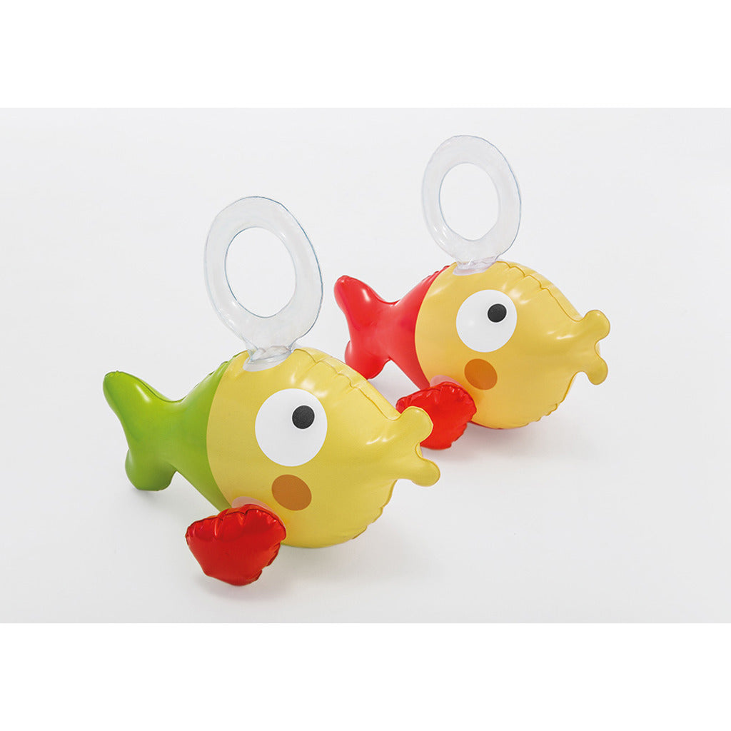 Diversión de pesca en piscina