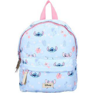 Puntada de mochila floreciendo brillantemente
