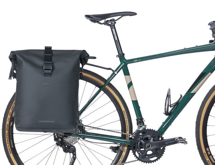 Boba de hombro de bicicleta lateral Basil Soho Mik - Negro, impermeable, PU, Nordlicht LED, 17L