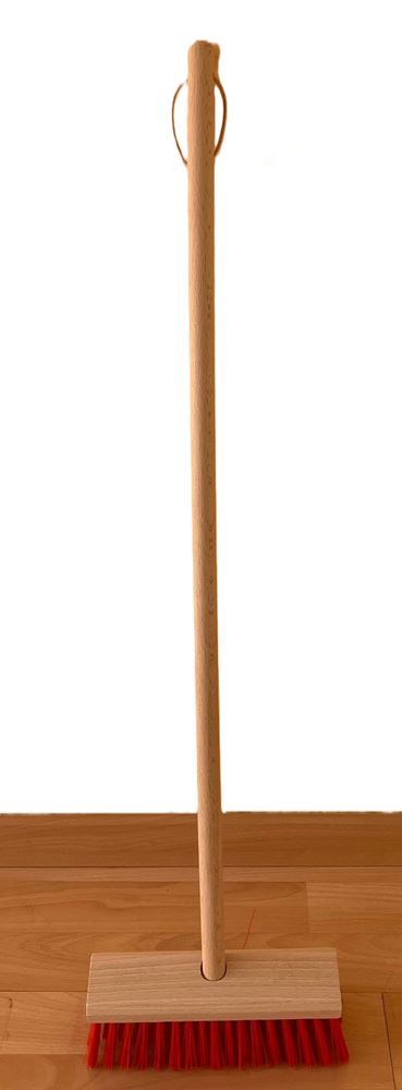 Scopa da strada per bambini in PVC rossa. 80 cm. 3+