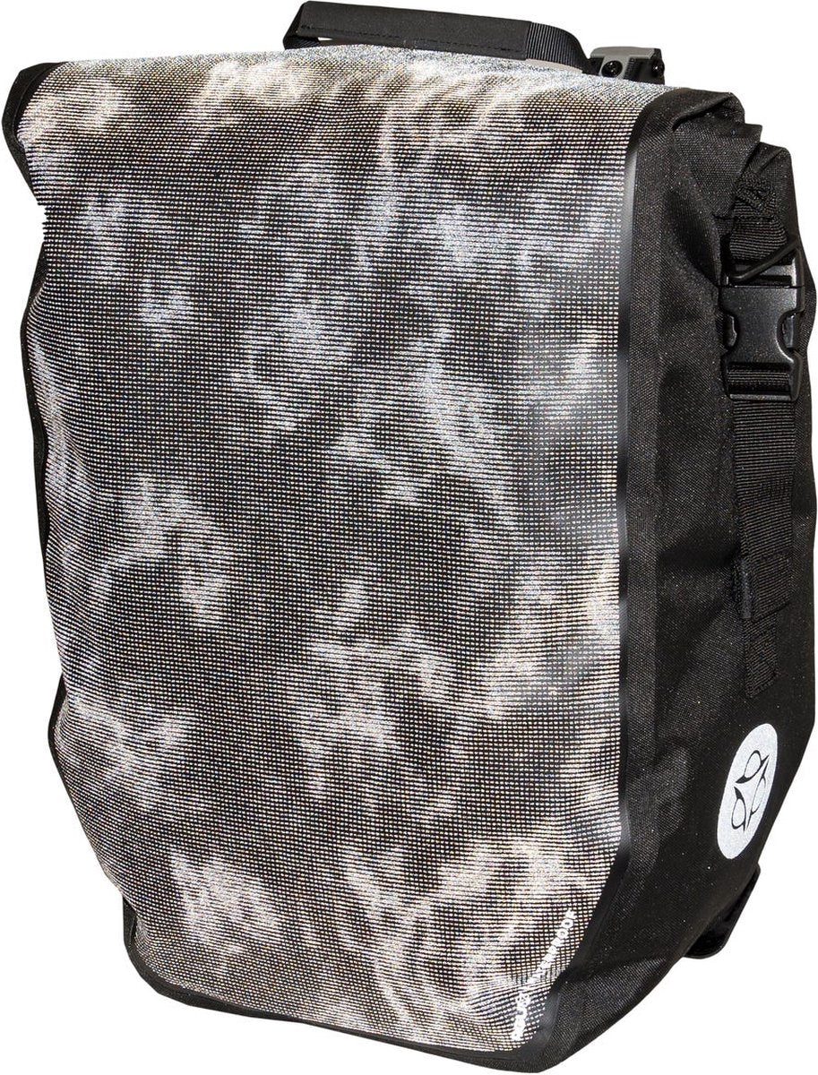 Bolsa para bicicleta grande Agu clean Shelter – 100% impermeable – 21 litros – material reciclado – incl. compartimento para portátil de 14 pulgadas – negro reflectante