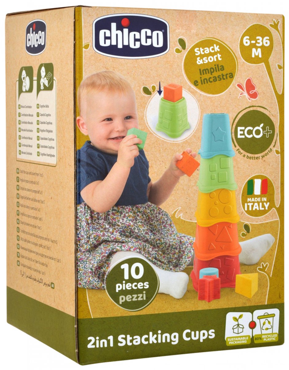 ¡Vasos apilables 2 en 1 eco+ de Chicco fabricados con un 80% de plástico reciclado!