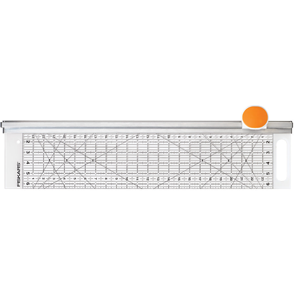 Fiskars http: www.cchobby.nl -combo-rotary-cutter-ruler-l-61-cm-b-15-cm-1-stuk