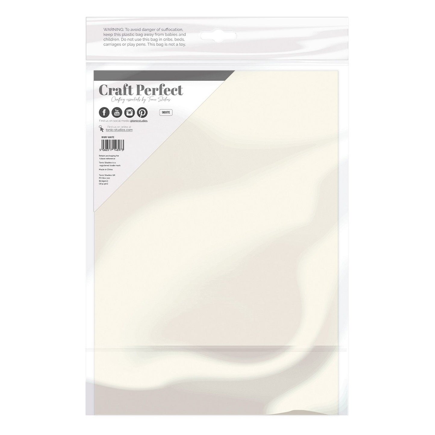 Craft Perfect di Tonic Studios Craft Perfect • cartoncino liscio A4 240g bianco avorio 5pz