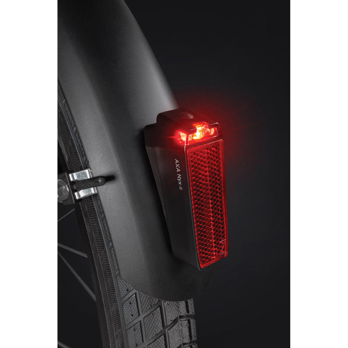 Luce posteriore axa nyx batteria accesa spenta