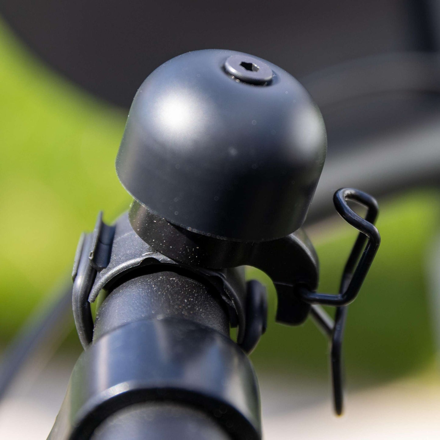 Widek Call Paperclip Mini XXL NZ All Black su carta