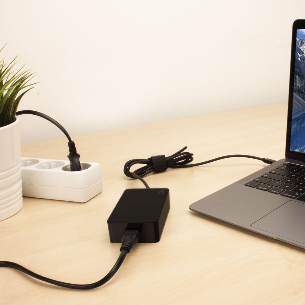 Gráfico de lapto USB-C ACT con perfiles de entrega 65W