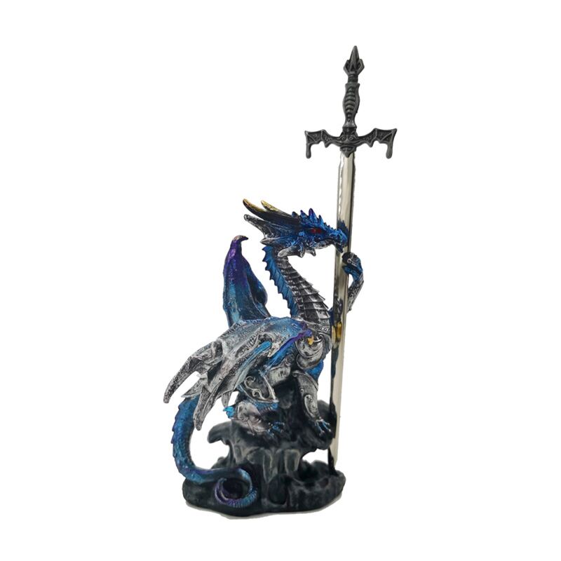 Dark Legend Protector of the Night Dragon con spada