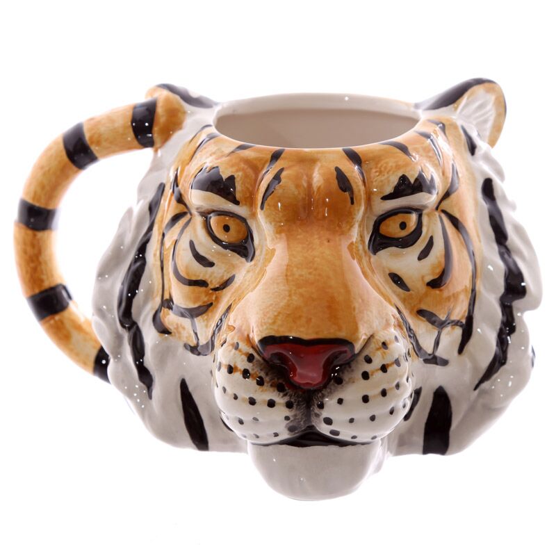 Tazza in ceramica formata da tigre