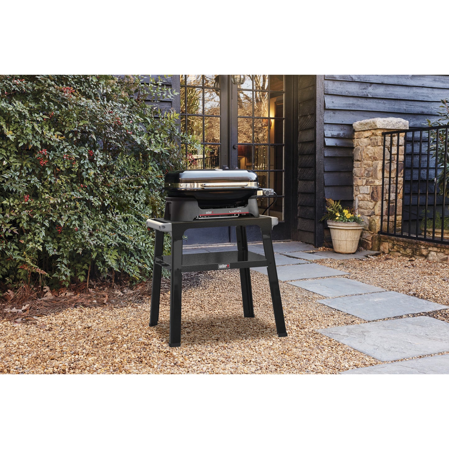 Barbecue elettrico da esterno compatto Weber lumin con base (nero, da 4 a 6 persone, superficie griglia 1561 cm²)