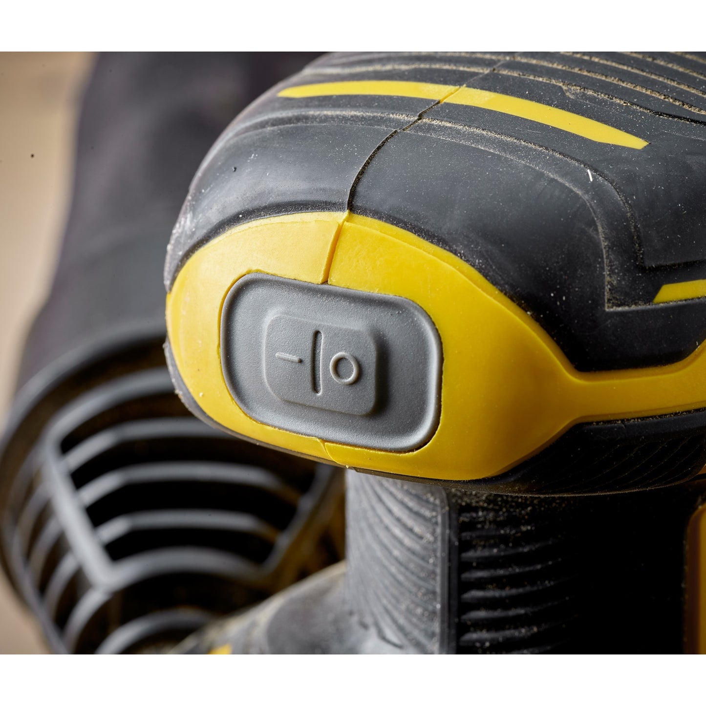 Stanley sfmcw220d1s fatmax® v20 accu excentrische schuurmachine 18v 2.0ah in tas