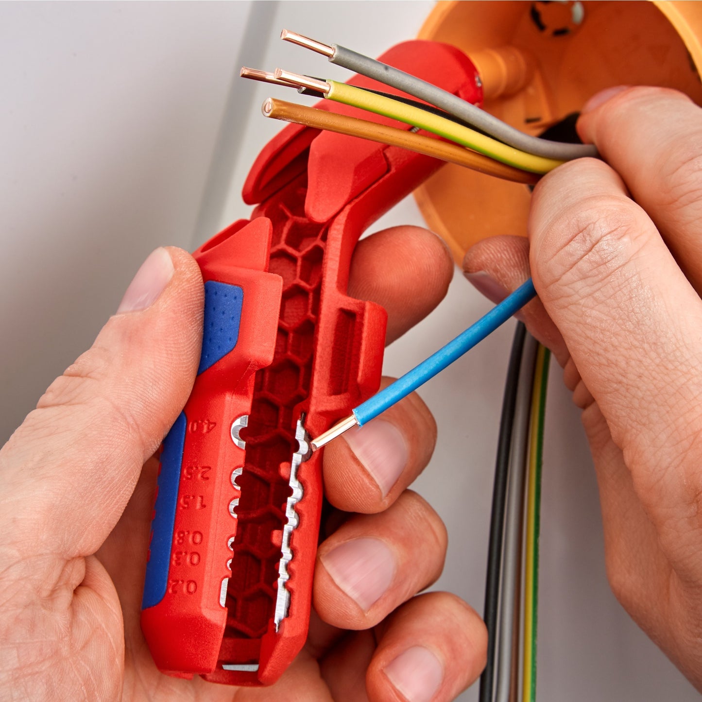 Knipex ergostrip universal