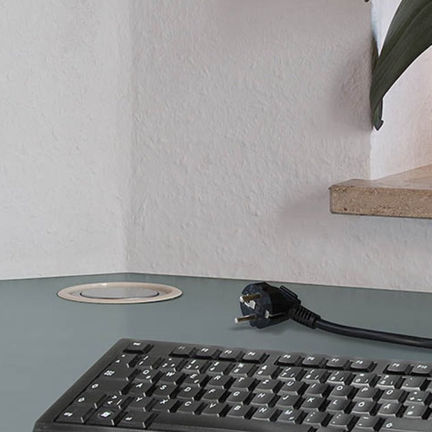 Brennenstuhl Tower Stock questa scatola con USB