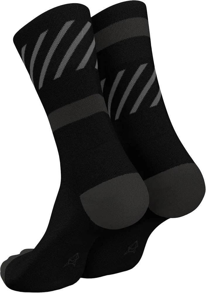 La incilencia interrumpe - calcetines para correr